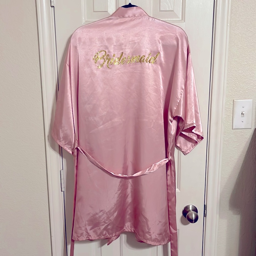 Bridesmaids blush pink robe